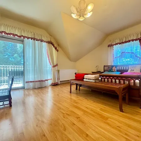 Apollo Bed & Breakfast *