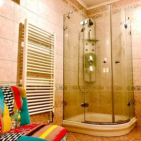 Apollo Bed & Breakfast *